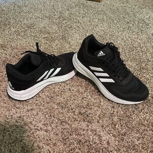 Adidas light motion women’s sneakers